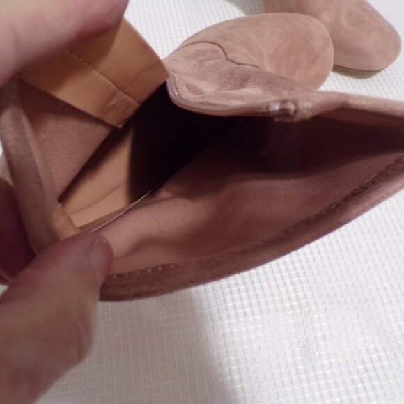 Charlotte Russe' Jasmine Size 9 Pink Faux Suede w/Acrylic Heel Zip Up Boots - Picture 7 of 10